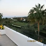 Del Paraiso Apartmán *
